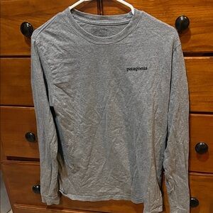 Patagonia Men's Heather Gray Long Sleeve Tee